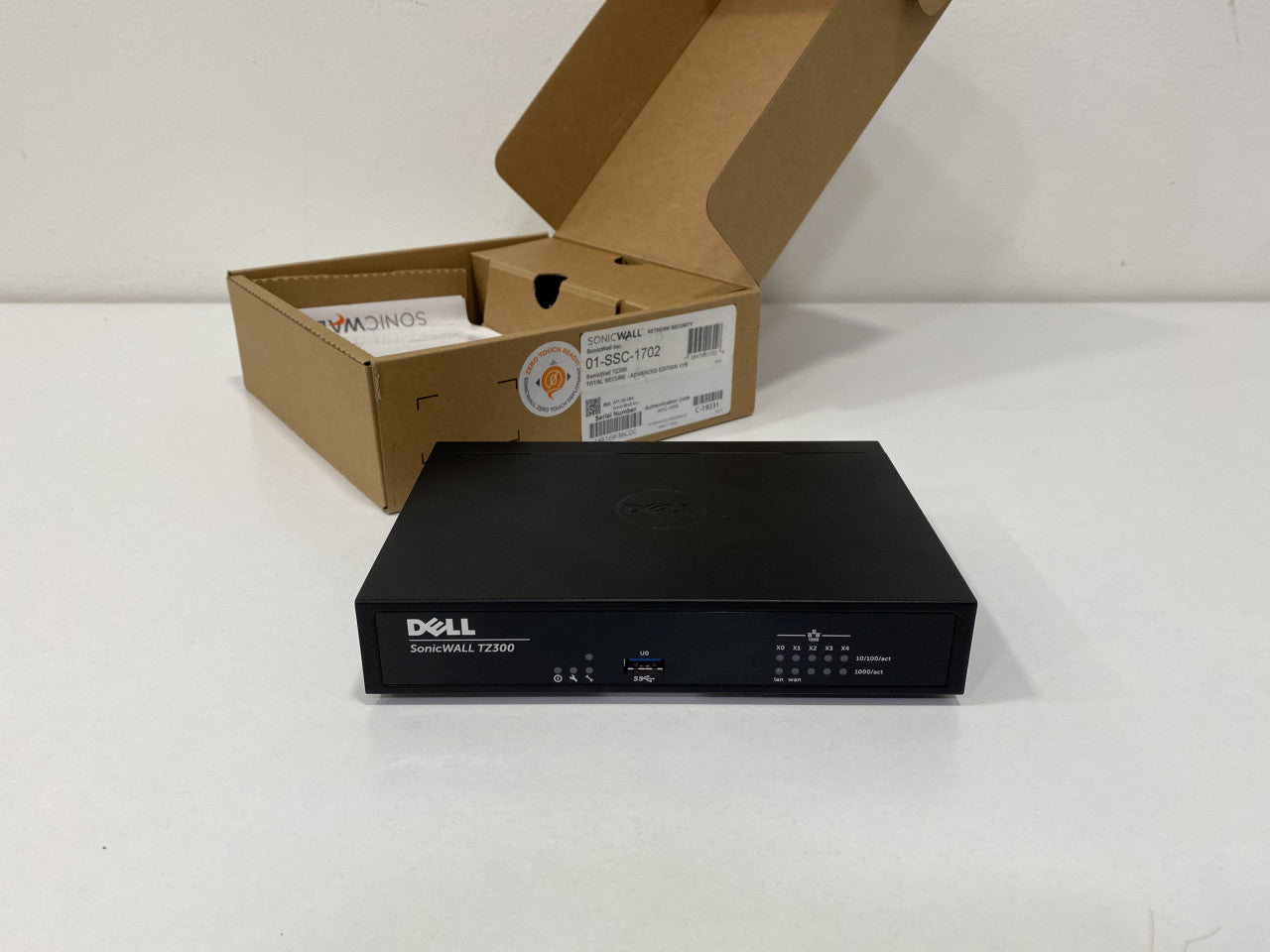 NOVO Dell SonicWALL TZ300 Network Security