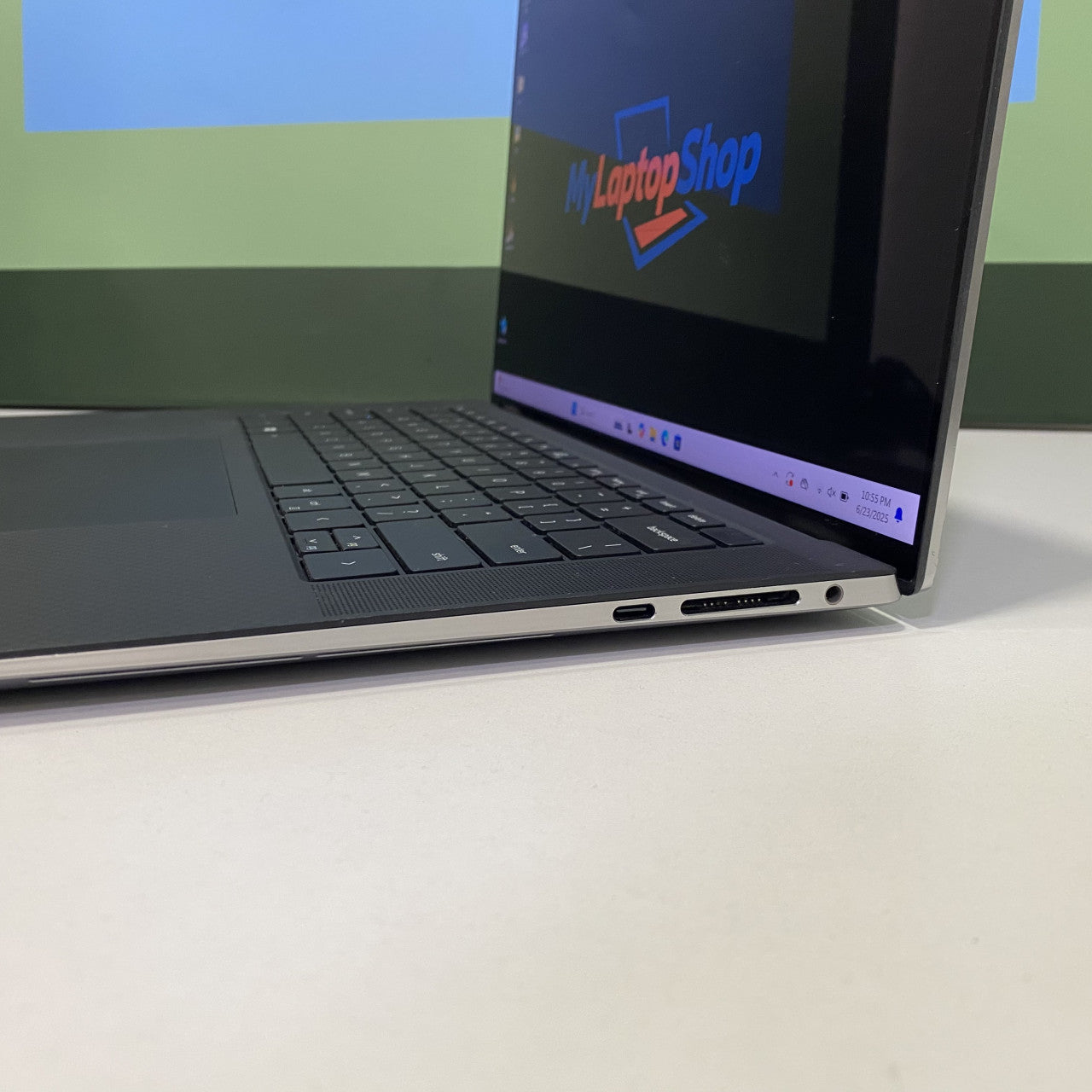 Dell Precision 5560 TS i9-11950H NVIDIA RTX A2000 32/512GB