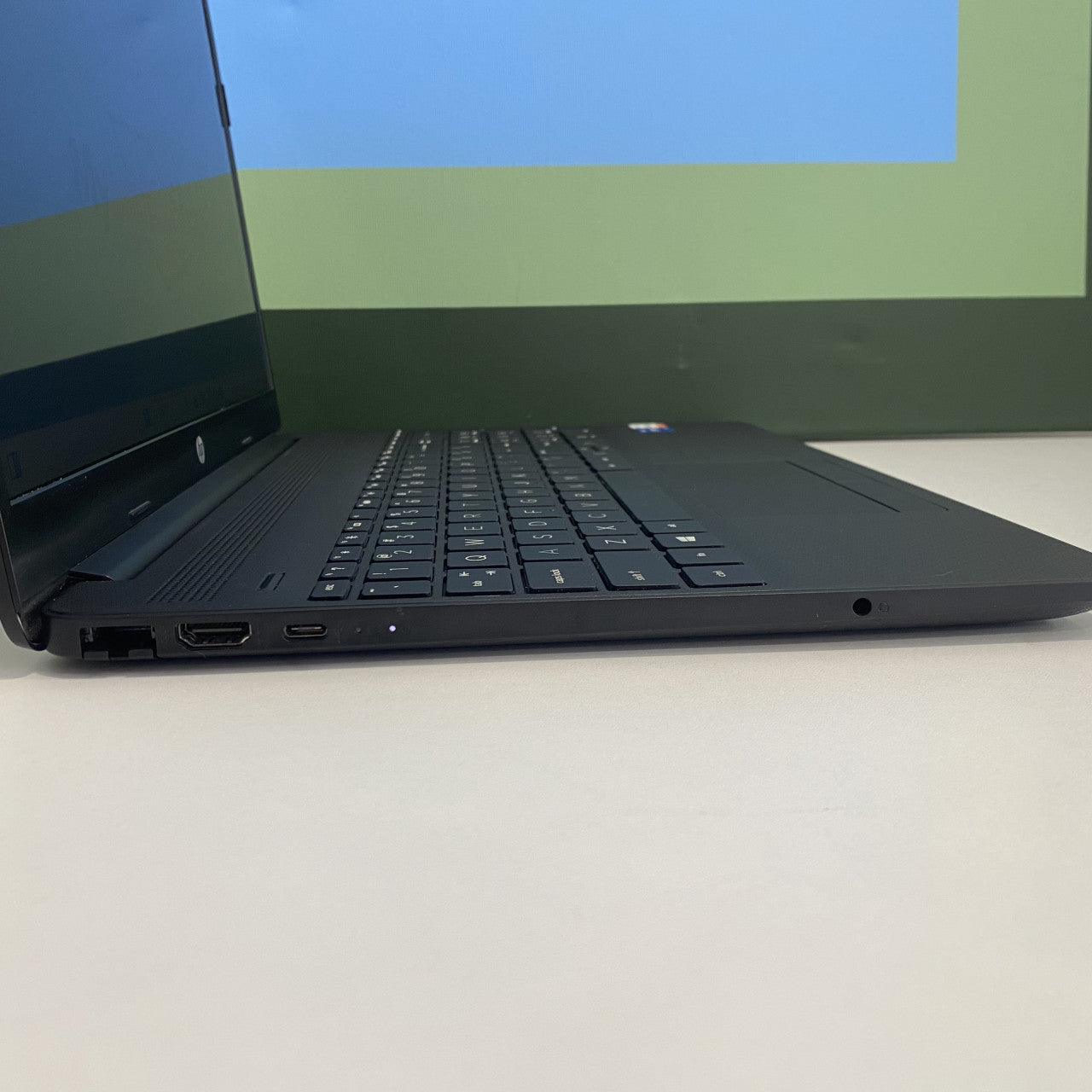 HP 15 DW300 i5-1135G7 16/256GB 15.6