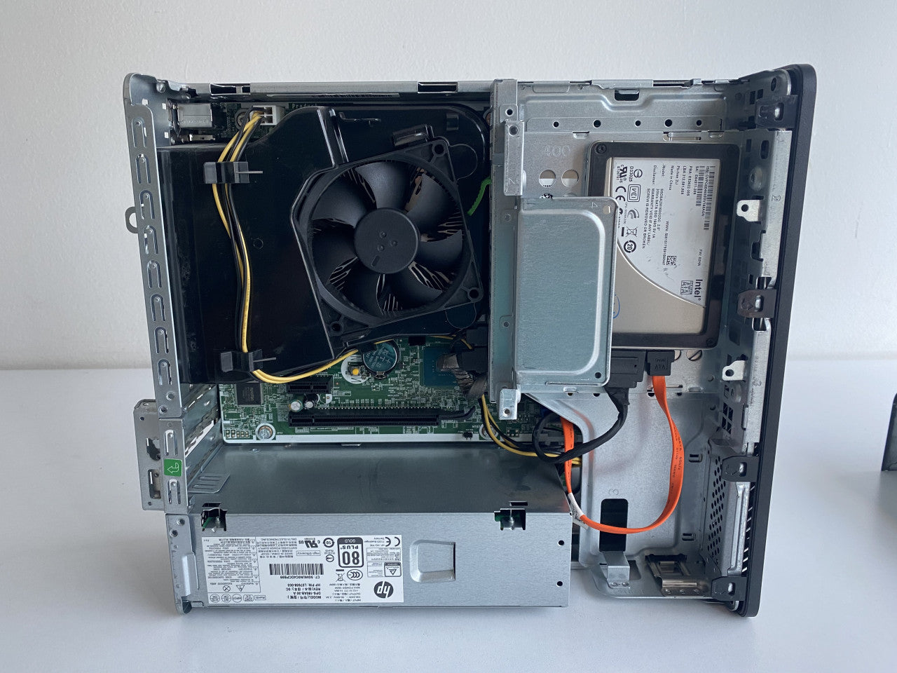 HP ProDesk 400G6 MT  i5 9500 3.00 GHz 16/150GB