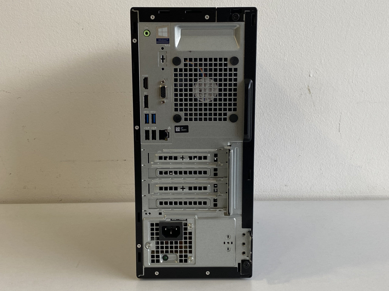 Dell Optiplex 3060 Tower i3-8100 8GB VISE KOMADA NA STANJU