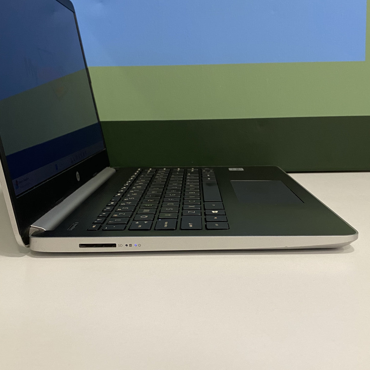 HP Laptop 14 Intel Core i5-1035G7 8/256GB