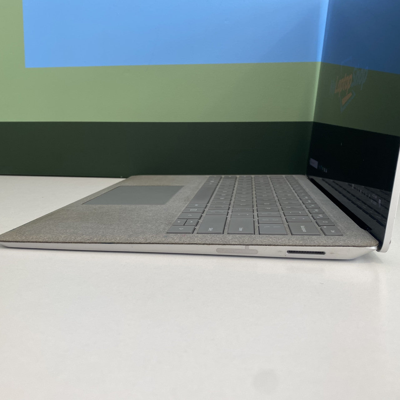 Microsoft Surface Laptop i5-7300U 8/256GB / Touchscreen