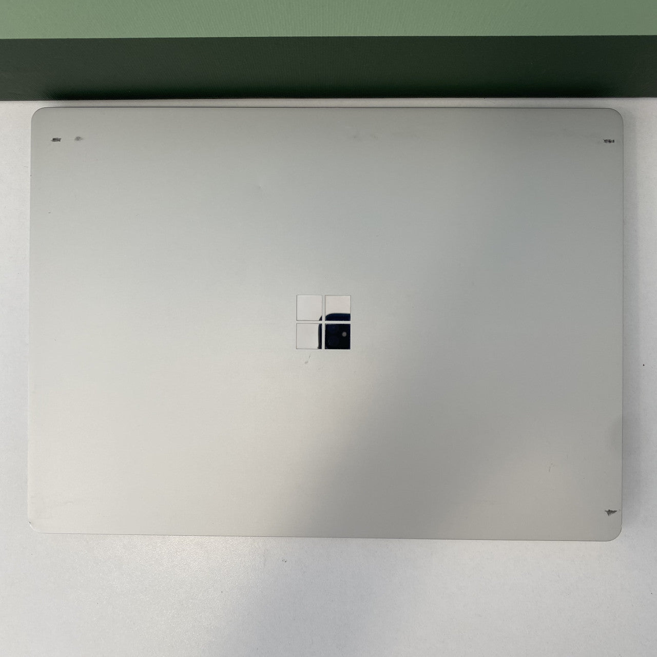 Microsoft Surface Laptop i5-7300U 8/256GB / Touchscreen