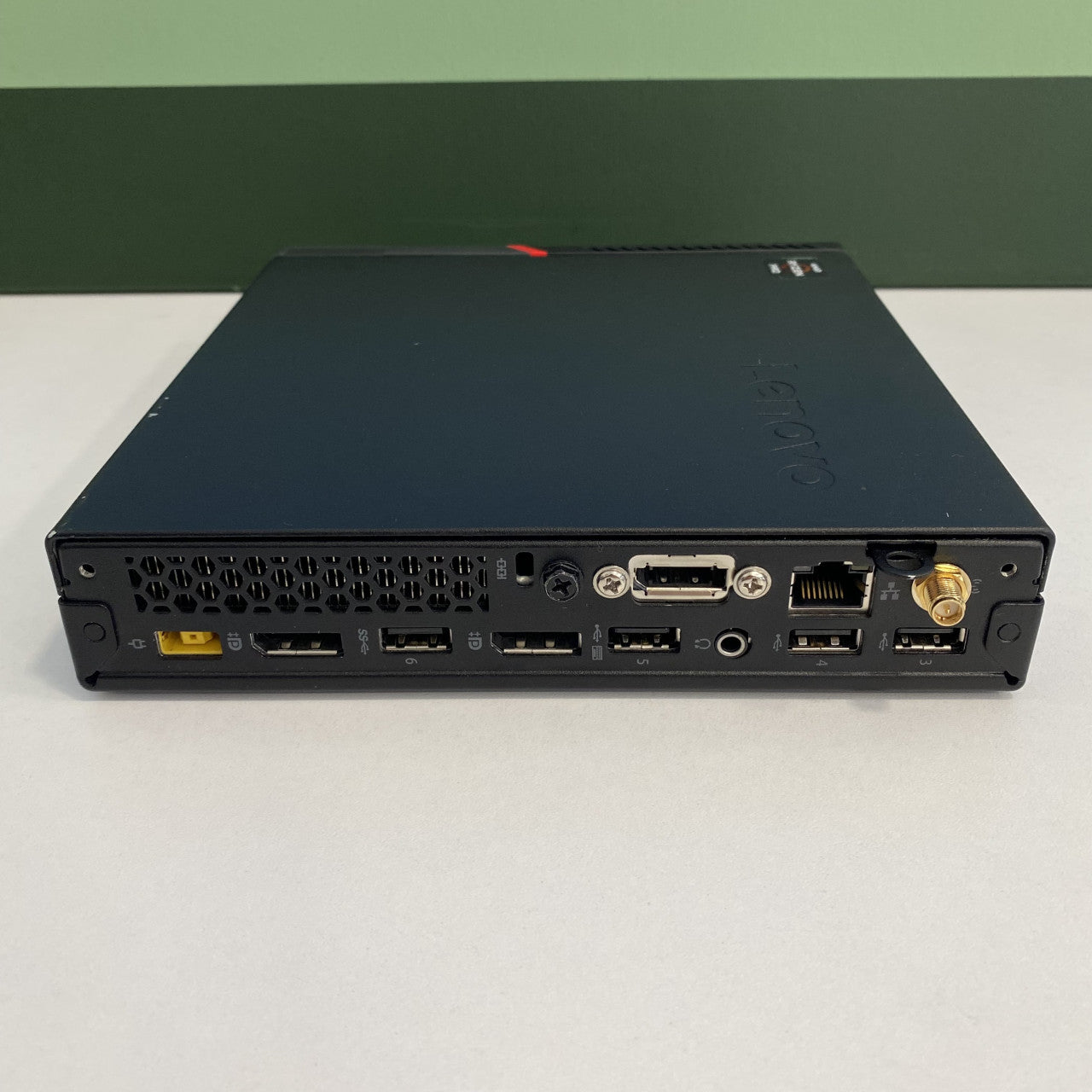 Lenovo ThinkCentre M715Q USFF AMD Ryzen 5 Pro 8/256GB